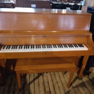 1992 Yamaha P22 Satin Golden Oak 45" Studio $3,699